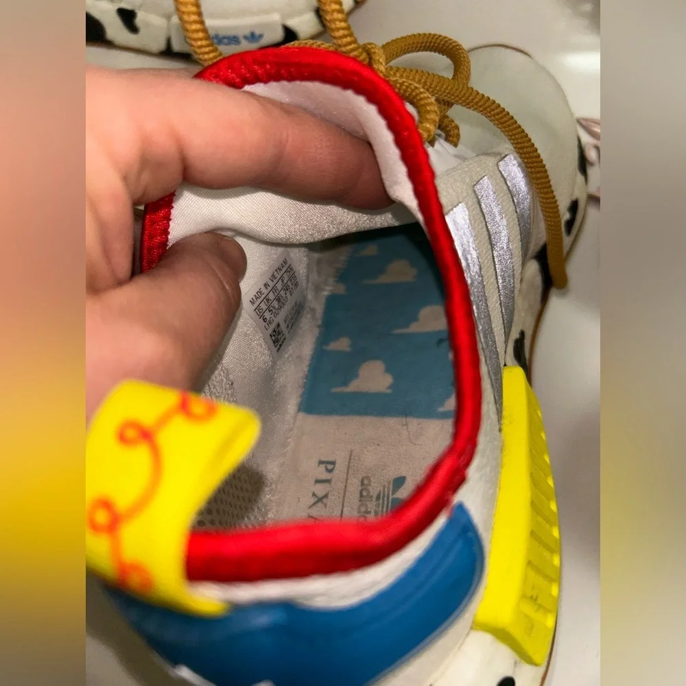 ADIDAS x TOY STORY The Originals NMD_R1 Disney Collab Toy Story White SZ: 6 - Picture 13 of 15